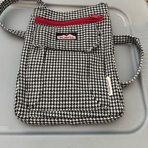 Kavu limited edition houndstooth crossbody